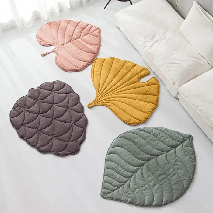Large Washable Cooling Dog Mat | Leaf-Shaped Pet Bed for Big Dogs