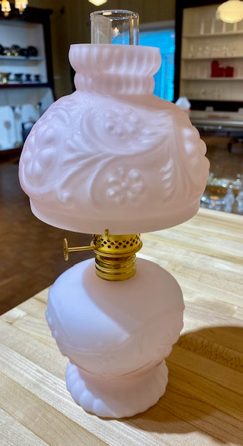 Miniature White Satin with Embossed Plumage Glass Shade, 4 inch fitter (00021)