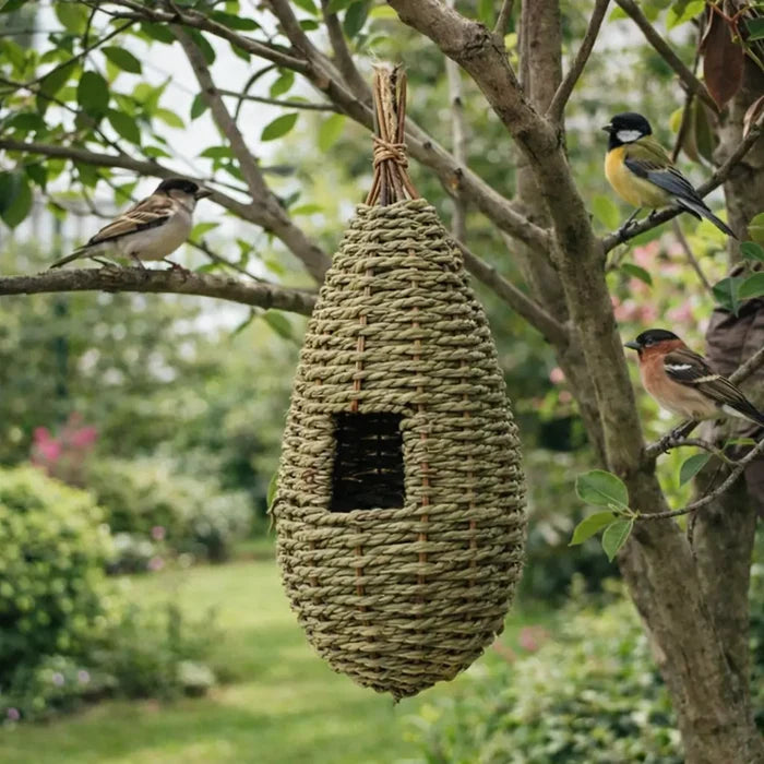 Natural Grass Birdhouse for Outdoor Use – Hanging Bird Nesting Shelter