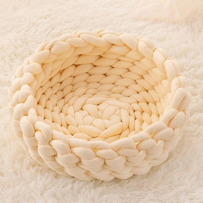 Super Soft Woven Cat Nest – Cozy Handwoven Cat Bed & Pet Basket